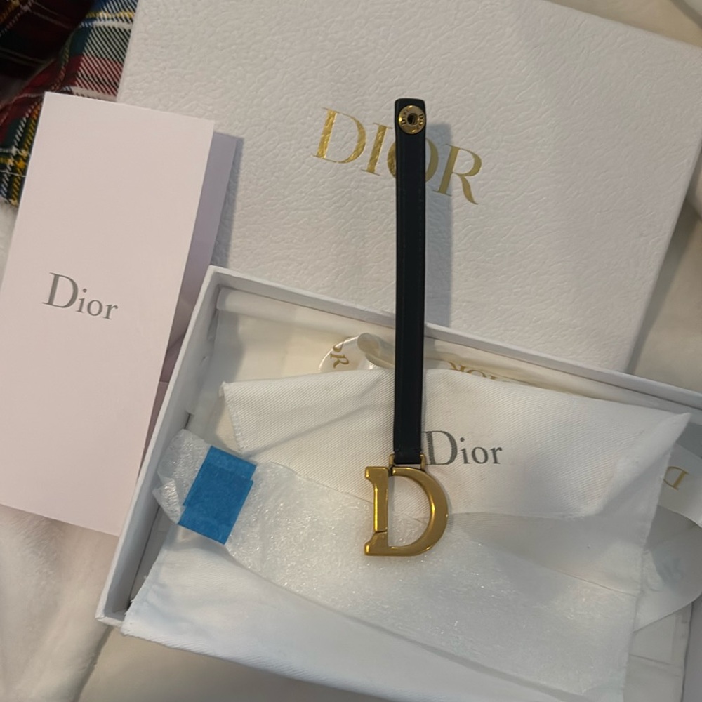 Dior bag clip